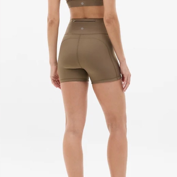 Athleta Pacesetter 4” Shortie - Picture 2 of 7